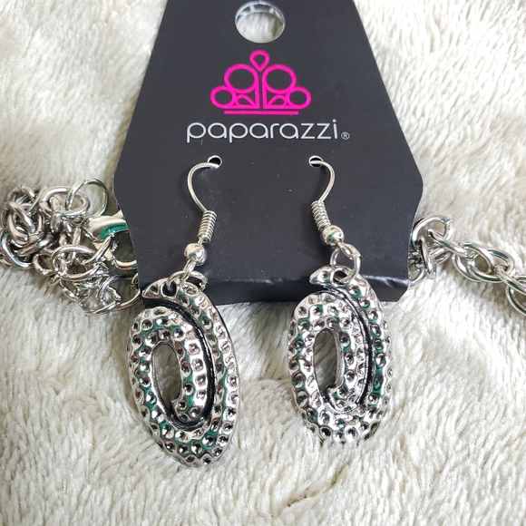 ⚜️(3/$10) NWT Paparazzi Necklace/Earring Set - Picture 3 of 5